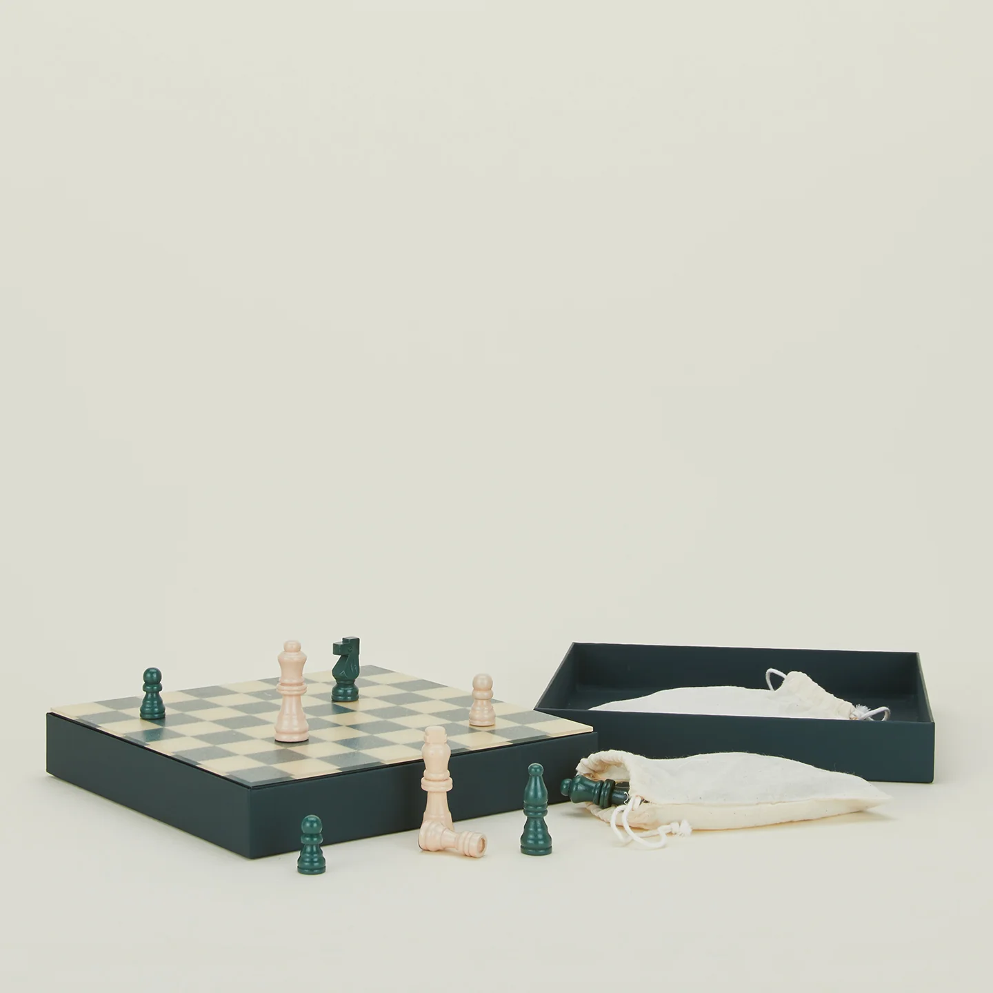 Classic Chess - Image 3